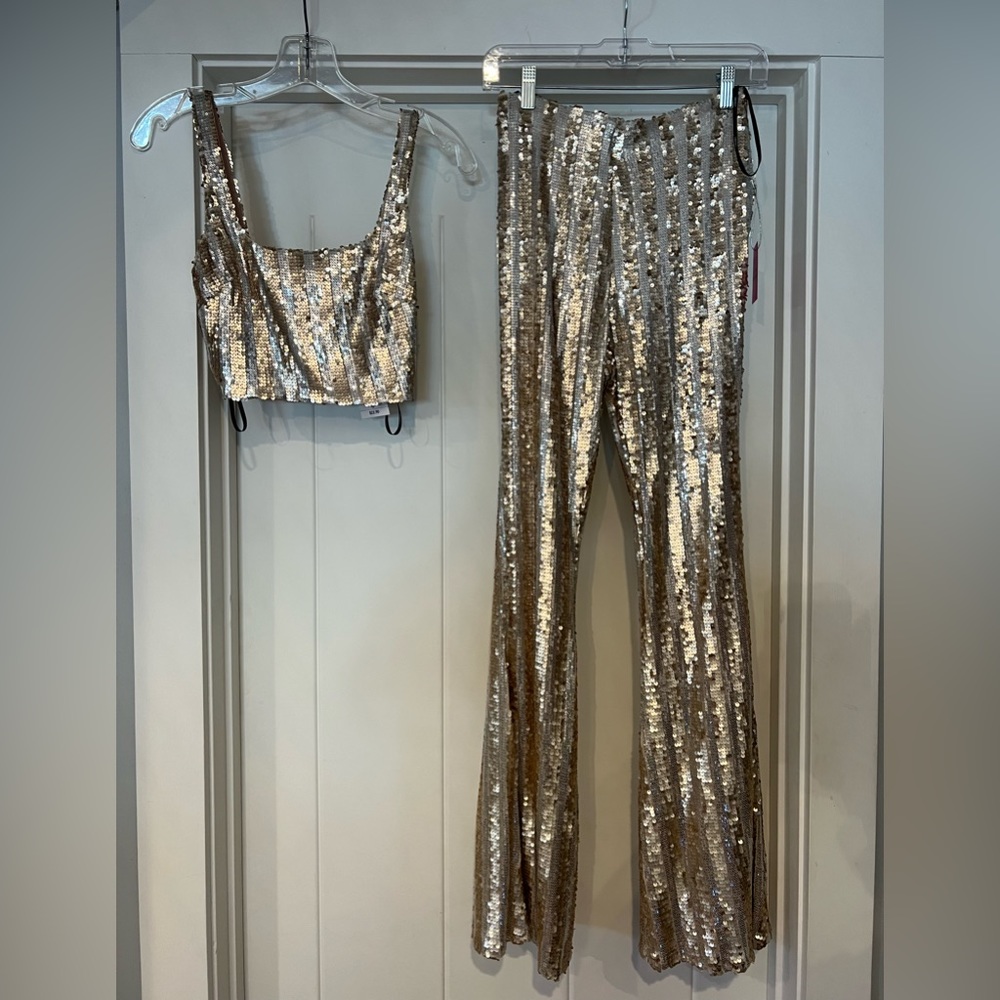 Gold and silver disco party set. Sequin Crop top and matching pants, w/ tags